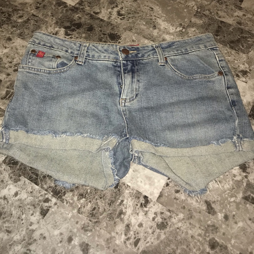 Tilt Jean shorts
